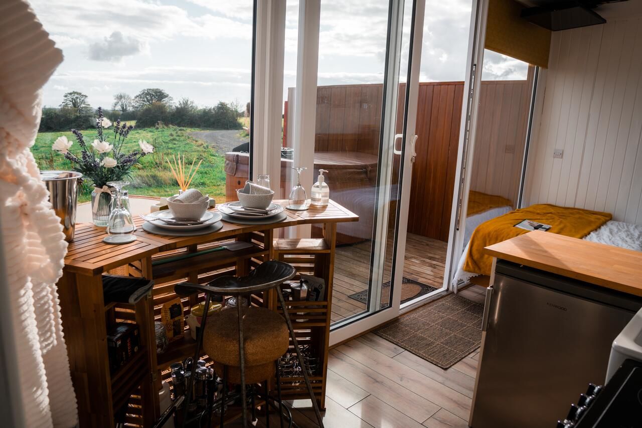 Кемпинги Killaloe luxury pods Annacarriga